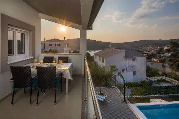 Coastal Family Villa with Pool in Sevid