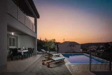 Coastal Family Villa with Pool in Sevid