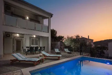 Coastal Family Villa with Pool in Sevid