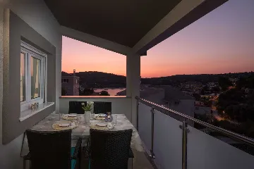 Coastal Family Villa with Pool in Sevid