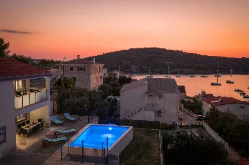 Coastal Family Villa with Pool in Sevid