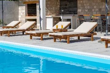 Modern Villa with Heated Pool in Kaštel Sućurac