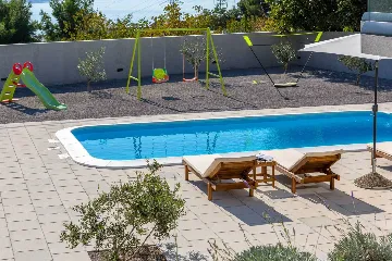Modern Villa with Heated Pool in Kaštel Sućurac