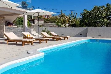 Modern Villa with Heated Pool in Kaštel Sućurac