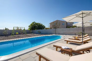 Modern Villa with Heated Pool in Kaštel Sućurac