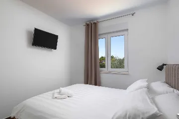 Modern Villa with Heated Pool in Kaštel Sućurac