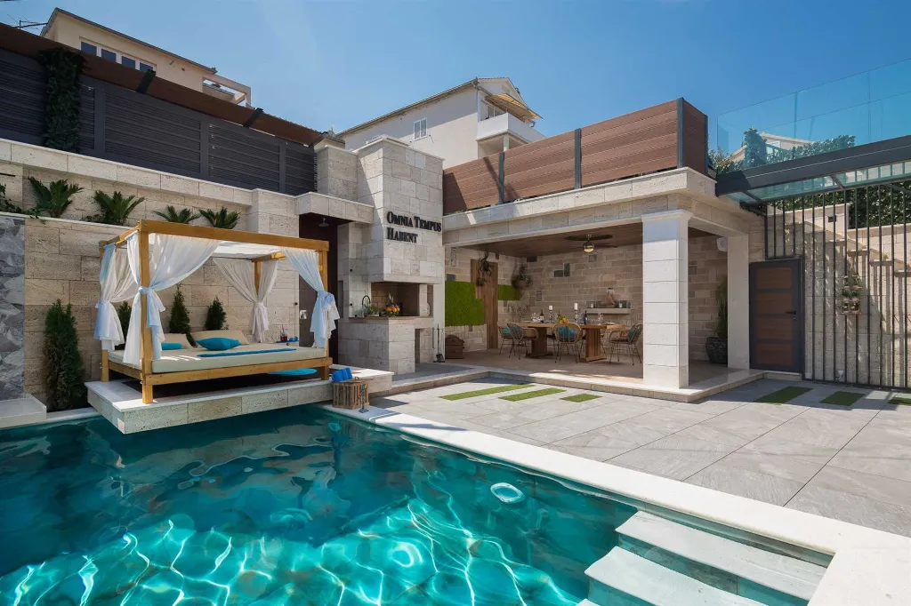 Modern Seaside Villa with Pool in Arbanija