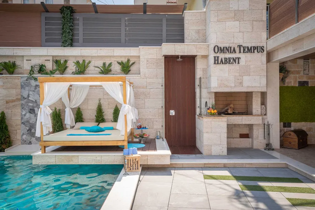 Modern Seaside Villa with Pool in Arbanija
