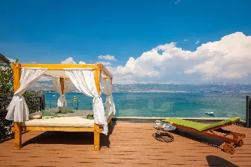 Modern Seaside Villa with Pool in Arbanija