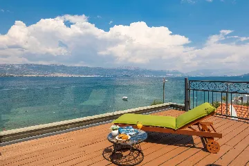 Modern Seaside Villa with Pool in Arbanija