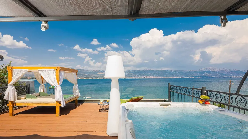 Modern Seaside Villa with Pool in Arbanija