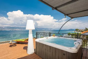 Modern Seaside Villa with Pool in Arbanija