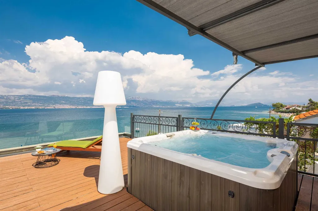 Modern Seaside Villa with Pool in Arbanija