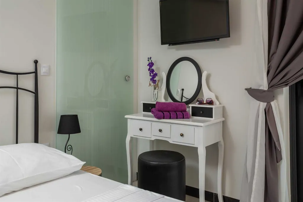 Modern Seaside Villa with Pool in Arbanija