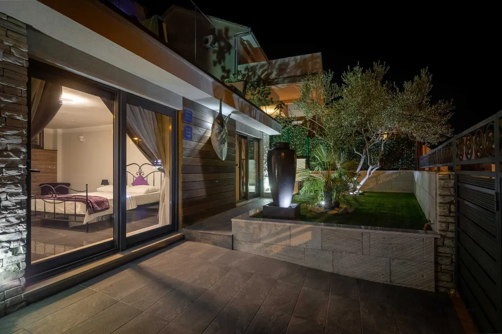 Modern Seaside Villa with Pool in Arbanija