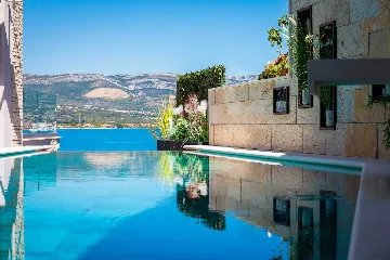 Modern Seaside Villa with Pool in Arbanija