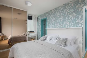 Contemporary Villa with Pool and Sea Views – Okrug Gornji