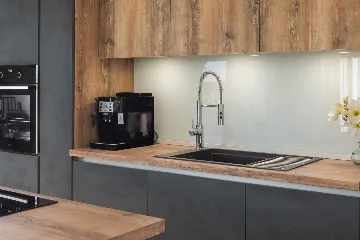 Contemporary Villa with Pool and Sea Views – Okrug Gornji