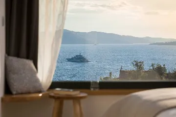 Contemporary Villa with Pool and Sea Views – Okrug Gornji