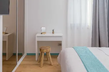 Contemporary Villa with Pool and Sea Views – Okrug Gornji