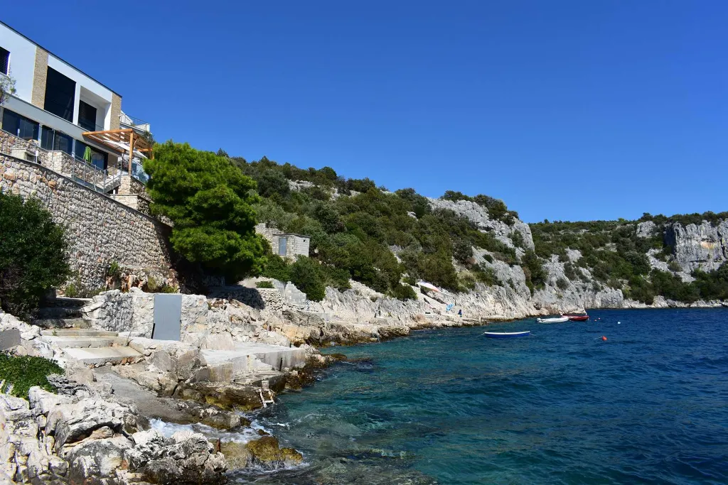 Contemporary Seaside Villa with Heated Pool in Vinišće