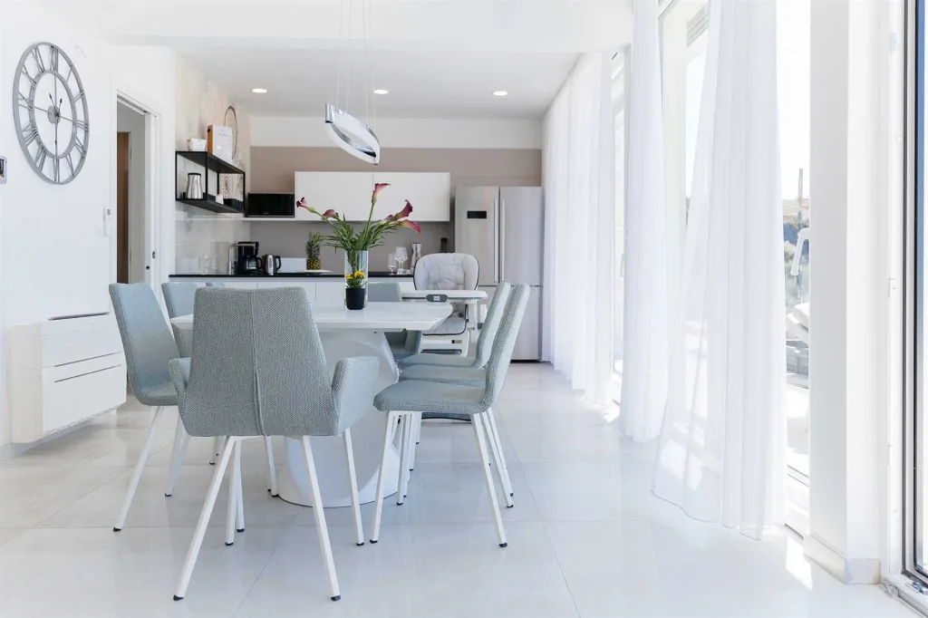 Contemporary Seaside Villa with Heated Pool in Vinišće