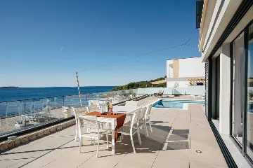 Contemporary Seaside Villa with Heated Pool in Vinišće