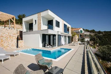 Contemporary Seaside Villa with Heated Pool in Vinišće