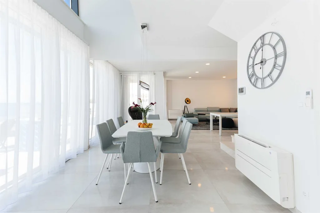 Contemporary Seaside Villa with Heated Pool in Vinišće