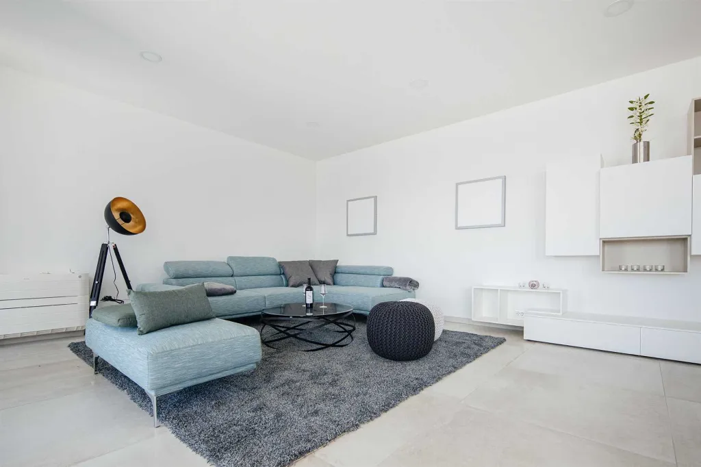 Contemporary Seaside Villa with Heated Pool in Vinišće