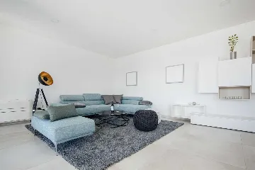 Contemporary Seaside Villa with Heated Pool in Vinišće