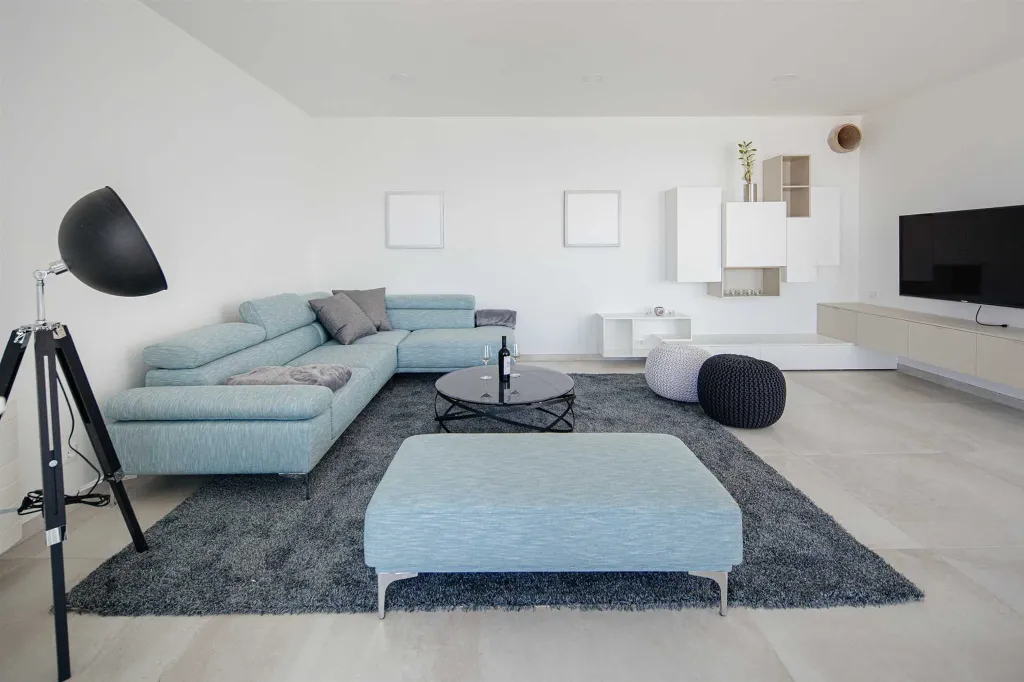 Contemporary Seaside Villa with Heated Pool in Vinišće
