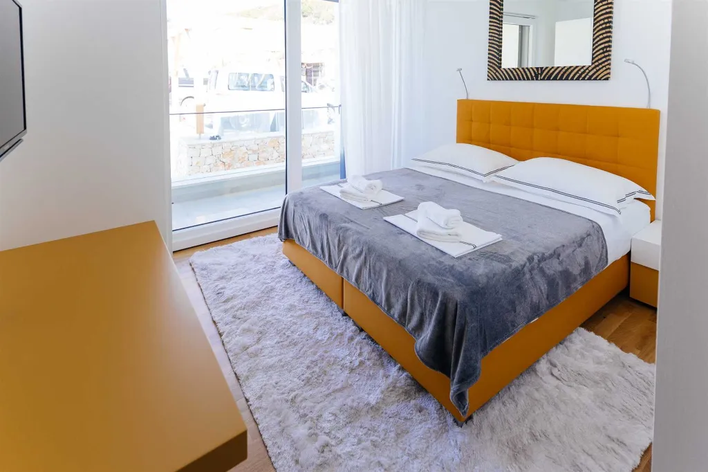 Contemporary Seaside Villa with Heated Pool in Vinišće
