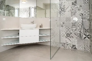 Seaside Retreat Villa with Pool in Kaštel Štafilić