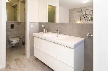 Seaside Retreat Villa with Pool in Kaštel Štafilić