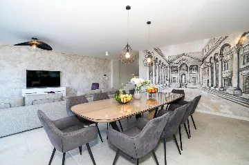 Seaside Retreat Villa with Pool in Kaštel Štafilić