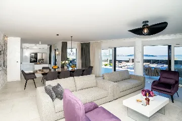 Seaside Retreat Villa with Pool in Kaštel Štafilić