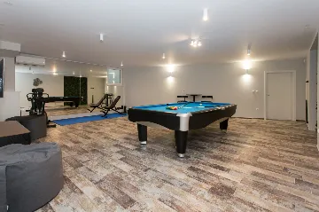 Seaside Retreat Villa with Pool in Kaštel Štafilić