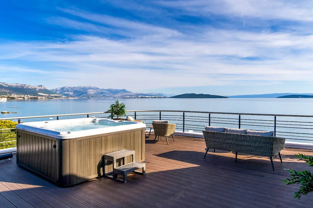 Seaside Retreat Villa with Pool in Kaštel Štafilić