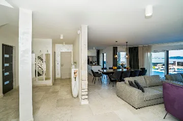 Seaside Retreat Villa with Pool in Kaštel Štafilić