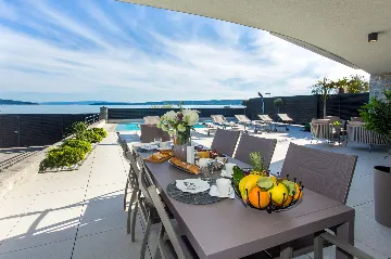 Seaside Retreat Villa with Pool in Kaštel Štafilić