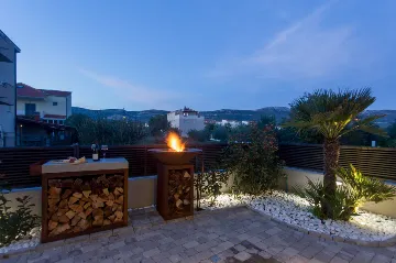 Seaside Retreat Villa with Pool in Kaštel Štafilić