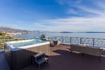 Seaside Retreat Villa with Pool in Kaštel Štafilić