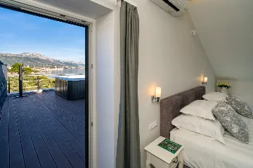 Seaside Retreat Villa with Pool in Kaštel Štafilić