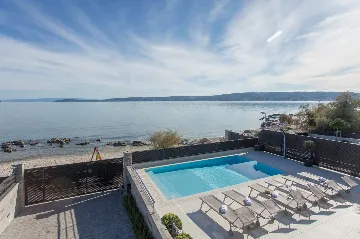 Seaside Retreat Villa with Pool in Kaštel Štafilić