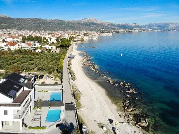 Seaside Retreat Villa with Pool in Kaštel Štafilić