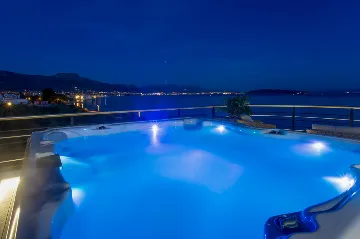 Seaside Retreat Villa with Pool in Kaštel Štafilić