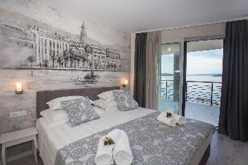 Seaside Retreat Villa with Pool in Kaštel Štafilić