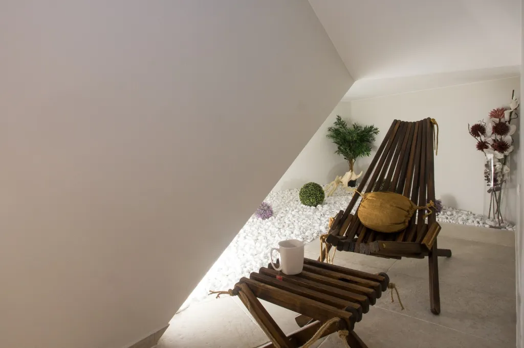 Seaside Retreat Villa with Pool in Kaštel Štafilić