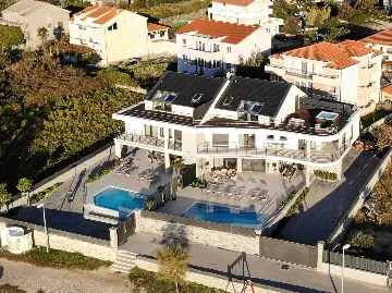 Seaside Retreat Villa with Pool in Kaštel Štafilić